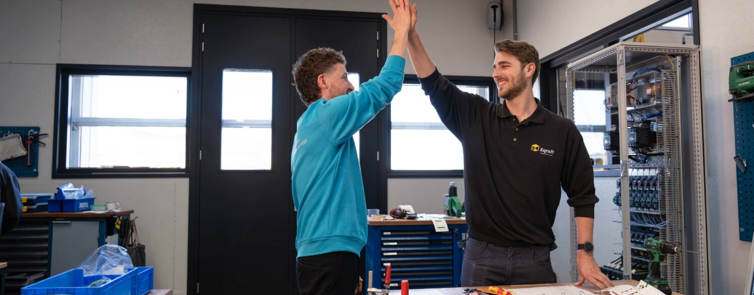 2504 BT VC Mika Olaf LR 03